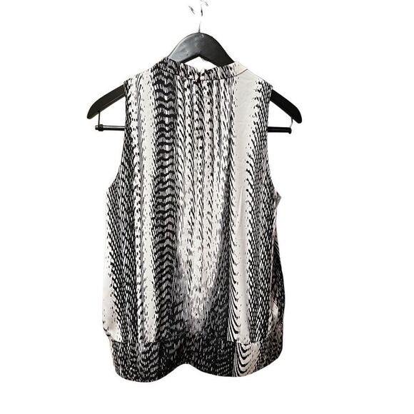 🌟Calvin Klein Sleeveless Top - Picture 2 of 2